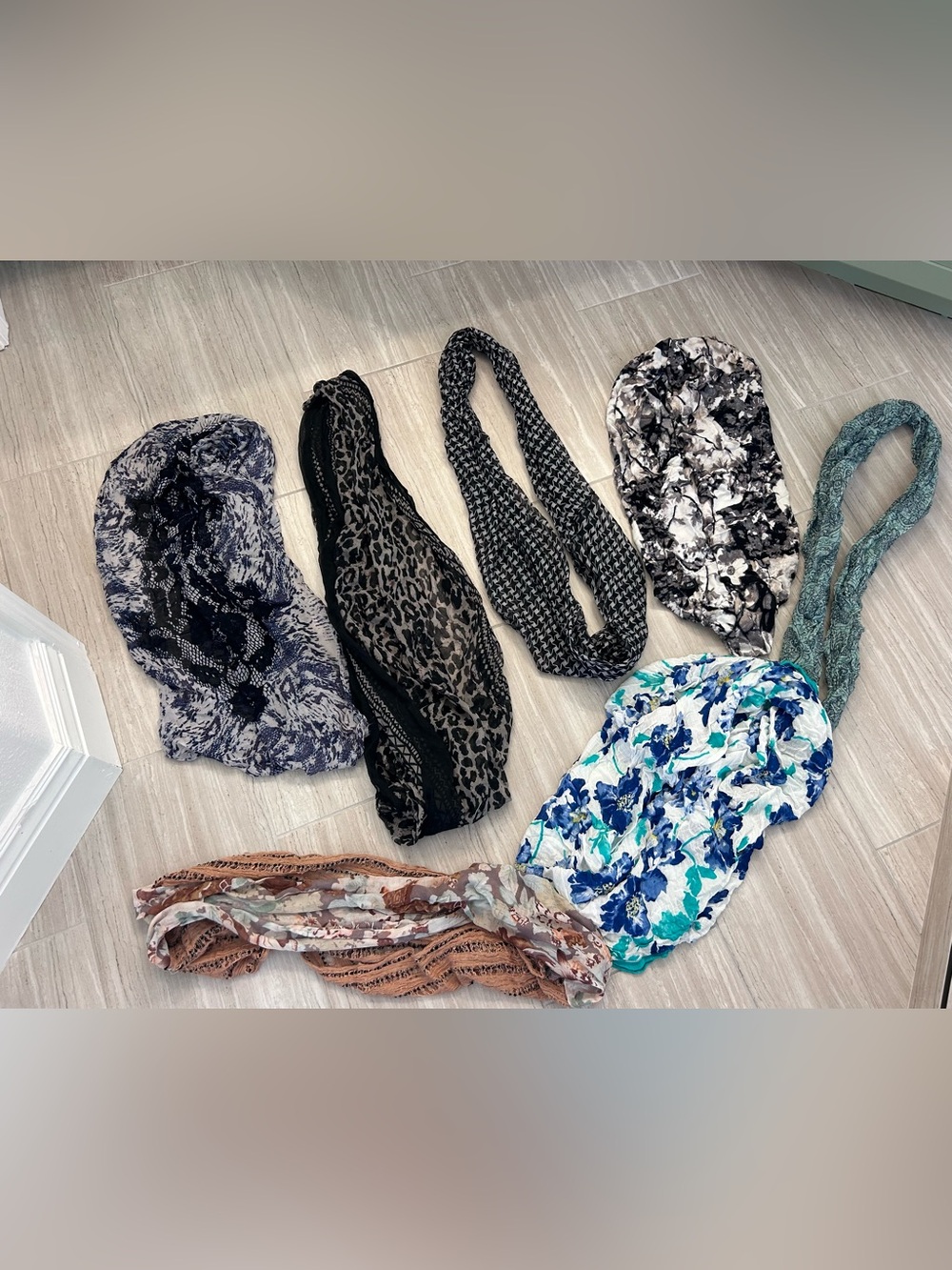 Lightweight infinity scarfs bundle